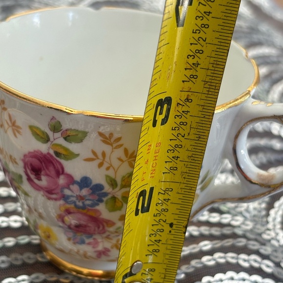 Royal Stafford "June Roses" Chintz teacup and saucer set - Picture 8 of 8